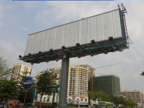 三面翻廣告牌安裝圖解,請專業(yè)人士參考